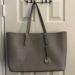Michael Kors Large Jetset Leather Tote with Laptop Section - Gray